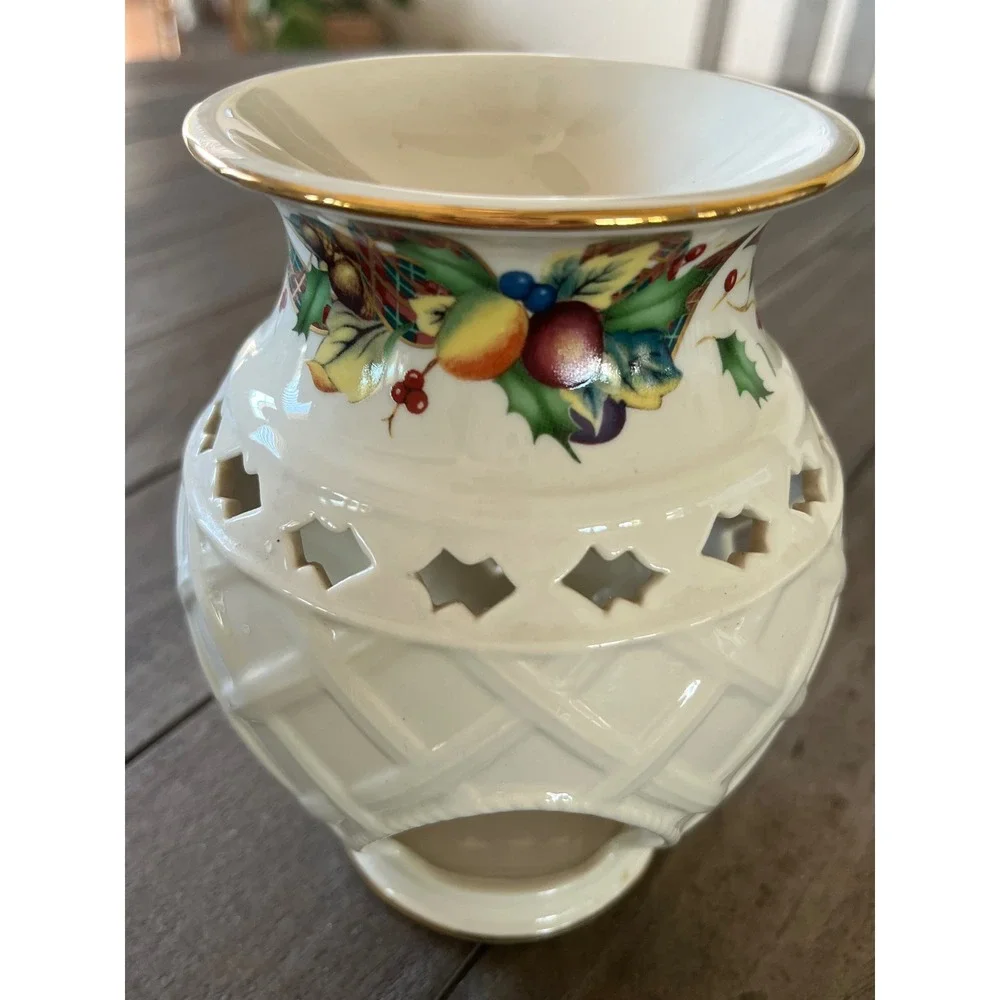 Lenox Holiday Tartan Dimension Collection Votive Tea Light Lamp Ivory Gold Trim
